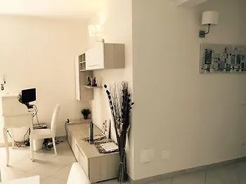 Academy House * Pise