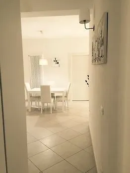 Guest house Academy House *