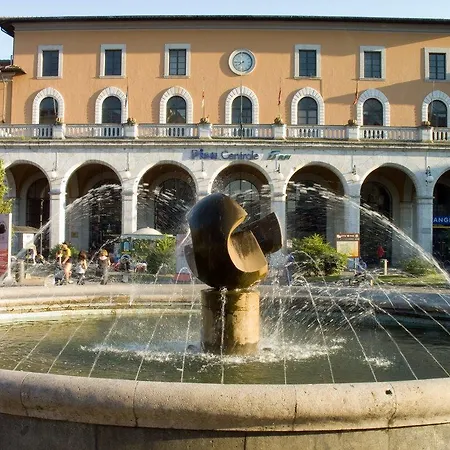 Academy House * Pisa